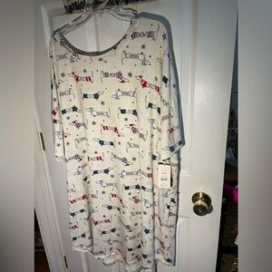 Secret Treasures Ladies Sleep Gown